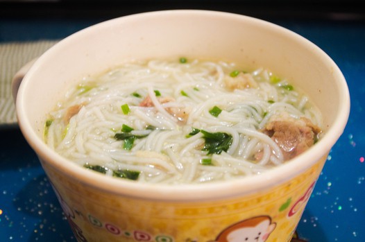 青菜米粉汤的做法