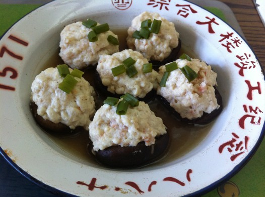 豆腐虾仁酿香菇的做法