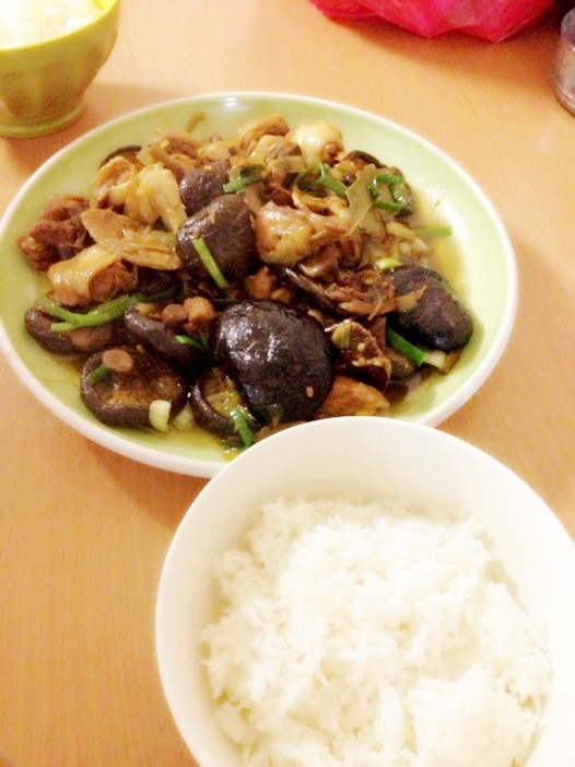 蘑菇烧鸡的做法