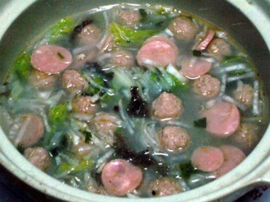 白菜萝卜肉丸汤的做法
