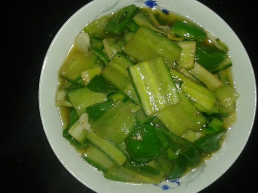 青椒炒黄瓜的做法