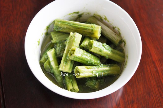 霉苋菜梗的做法