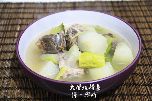 大骨炖棒菜的做法