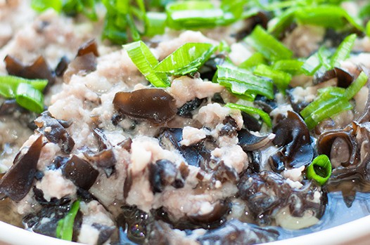木耳蒸肉的做法