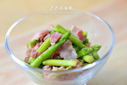 芦笋炒培根的做法