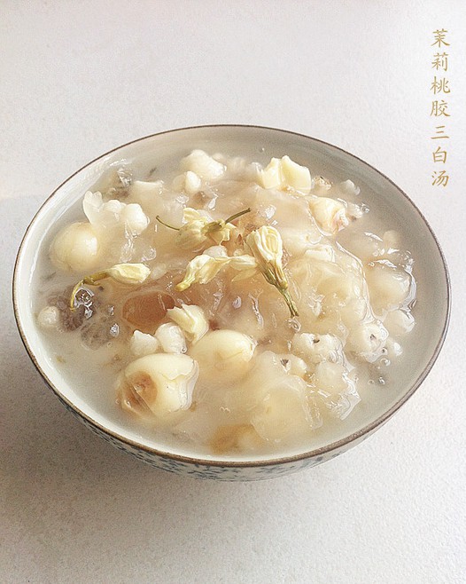 茉莉桃胶炖三白的做法