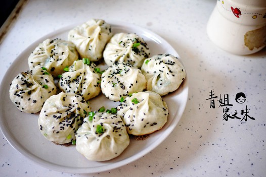 韭菜鸡蛋生煎包的做法