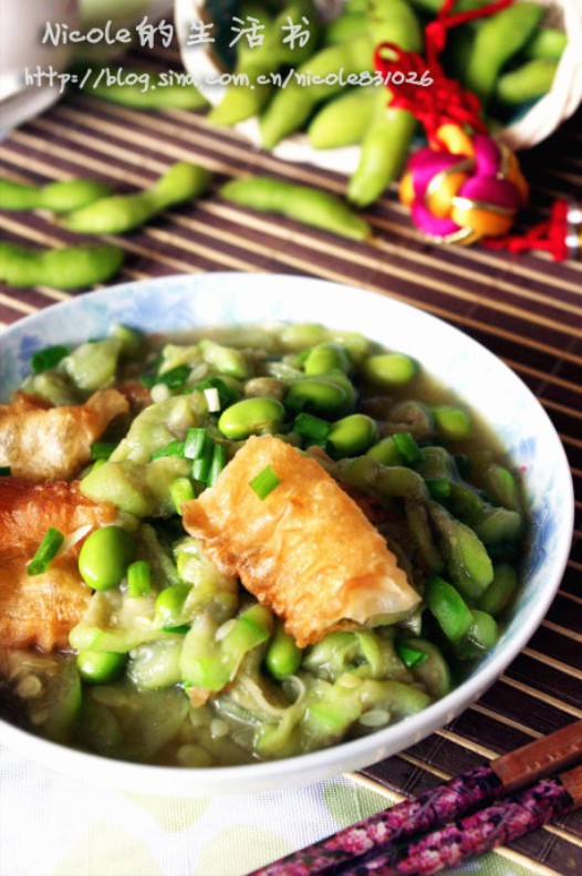 丝瓜毛豆烩油条的做法