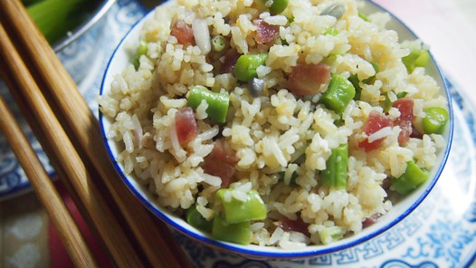 家常腊肠炒饭的做法