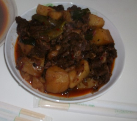 土豆炖牛肉的做法