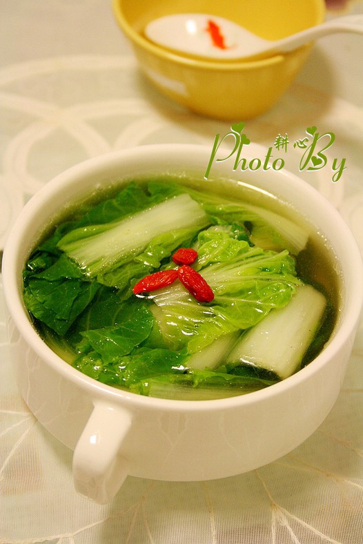 小白菜滚鸡汤的做法