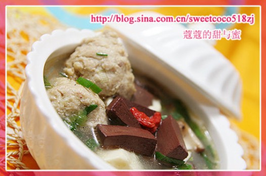 猪血豆腐肉丸汤的做法