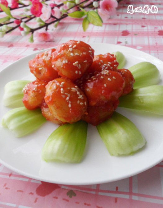 菠萝酱汁咕噜土豆球的做法