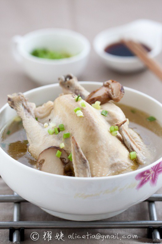 松茸鸡汤的做法
