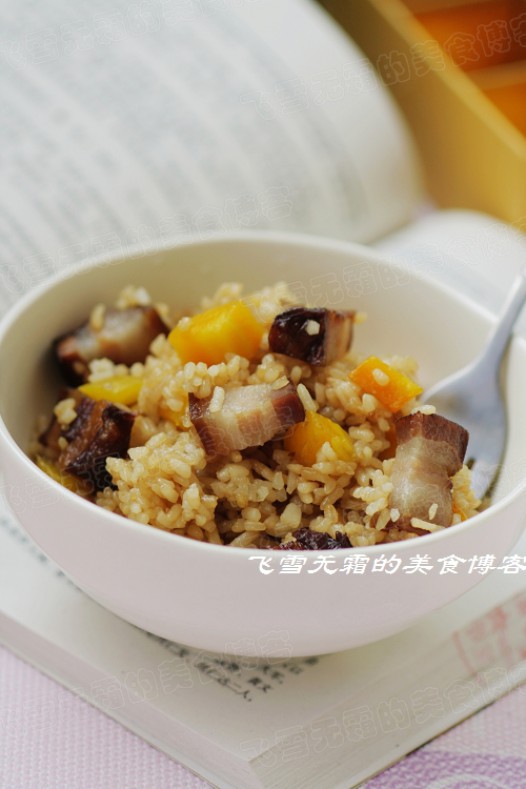 腊肉胡萝卜焖饭的做法