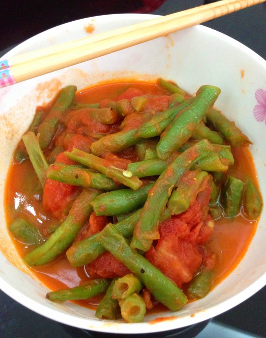 西红柿炖豆角的做法