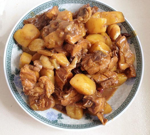 土豆炖鸡块的做法