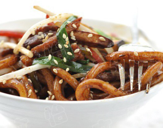 肉丝炒乌冬面的做法