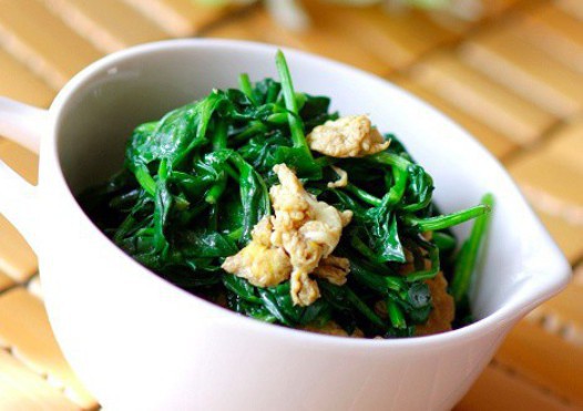 豌豆苗炒鸡蛋的做法