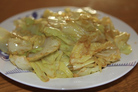 呛炒圆白菜的做法