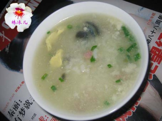 皮蛋瘦肉粥的做法