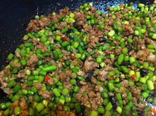 肉碎蒜苔粒的做法