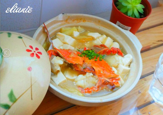 梭子蟹豆腐土豆煲的做法
