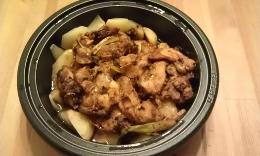 黑椒鸡腿土豆煲(塔吉锅)的做法