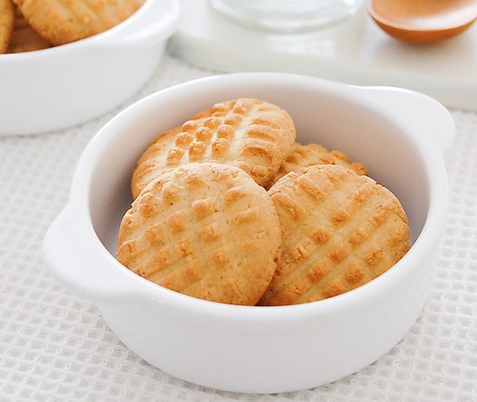 牛奶饼干的做法