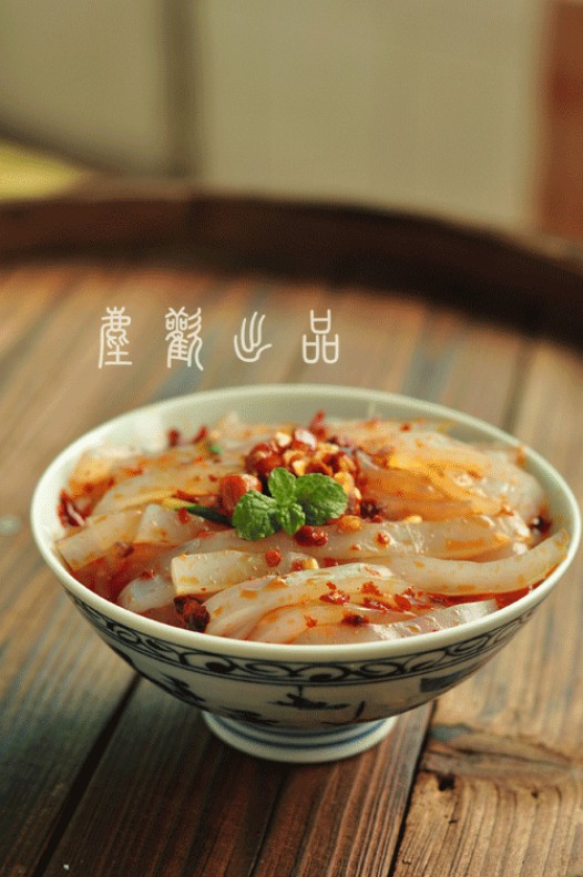 酸辣豌豆凉粉的做法