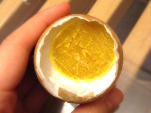 咸鸭蛋(无酒精)的做法