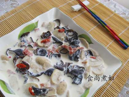 鲜奶烩蘑菇的做法