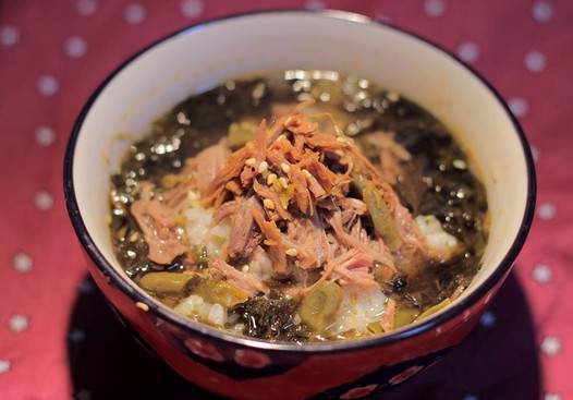 牛肉丝橄榄菜泡饭的做法