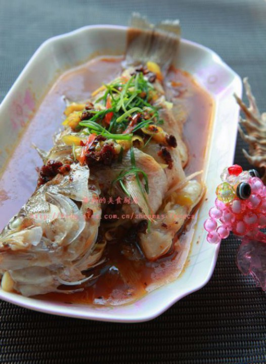 泡椒豆豉蒸鲈鱼的做法