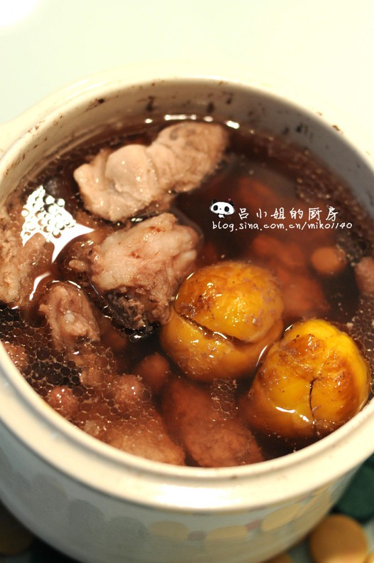 板栗花生黑豆炖排骨的做法