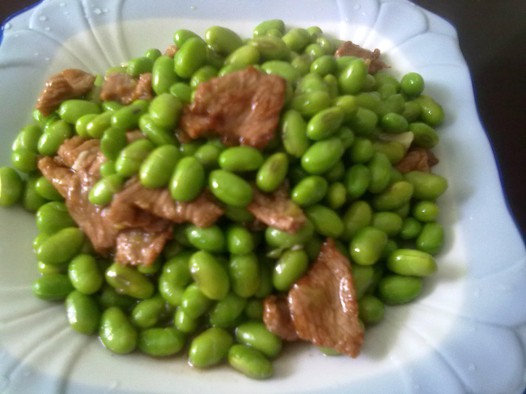 毛豆炒肉的做法