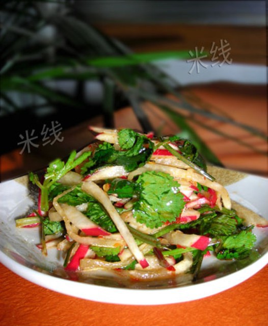 胭脂萝卜拌香菜的做法