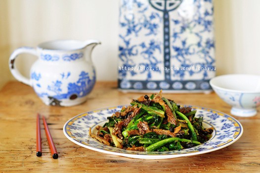豆豉鲮鱼油麦菜的做法