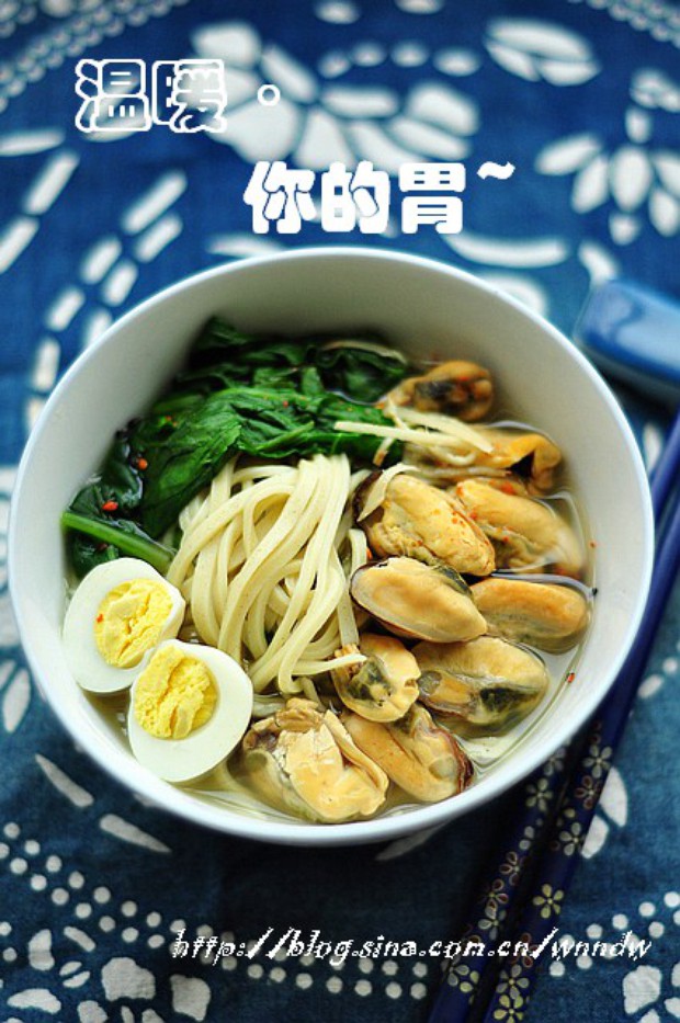 淡菜菠菜鹌鹑蛋面的做法