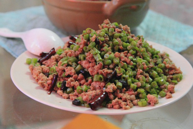炝豆角肉末的做法