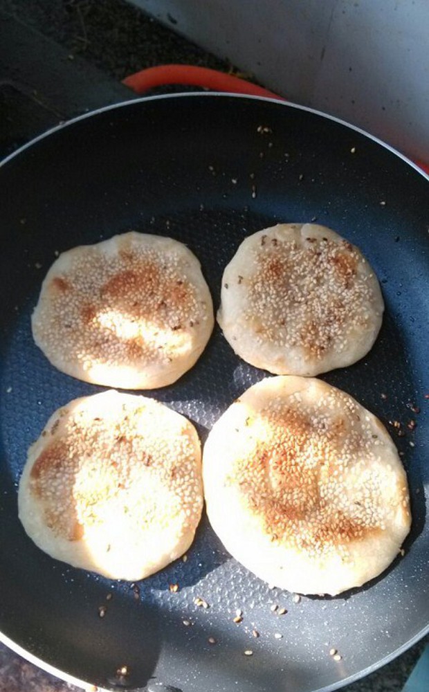 盐香芝麻烧饼的做法