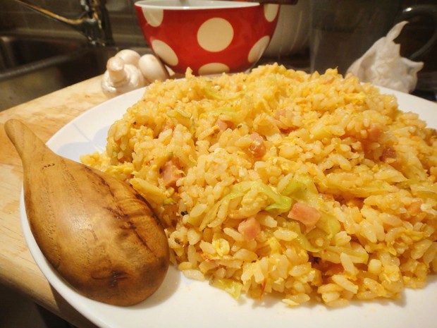 茄汁培根蛋炒饭的做法