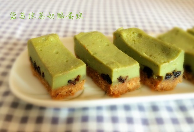 蓝莓抹茶奶酪蛋糕(微波炉版)的做法