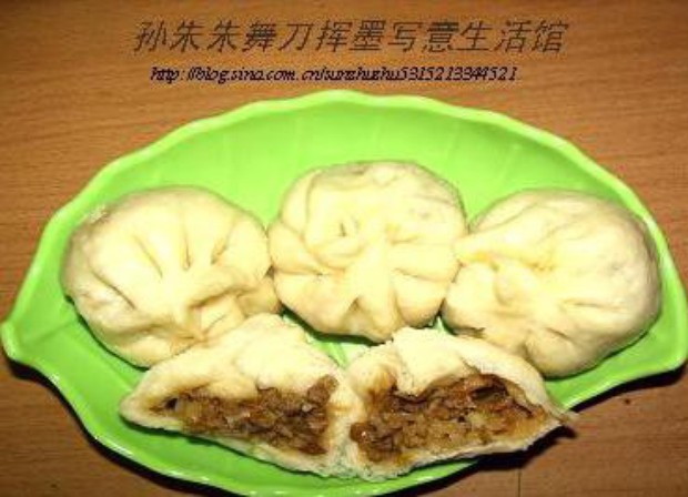 蘑菇白菜肉包子的做法