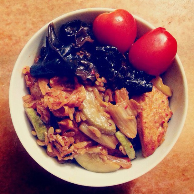 泡菜煎豆腐炒饭的做法