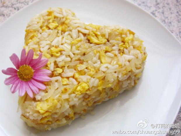 洋葱蛋炒饭的做法