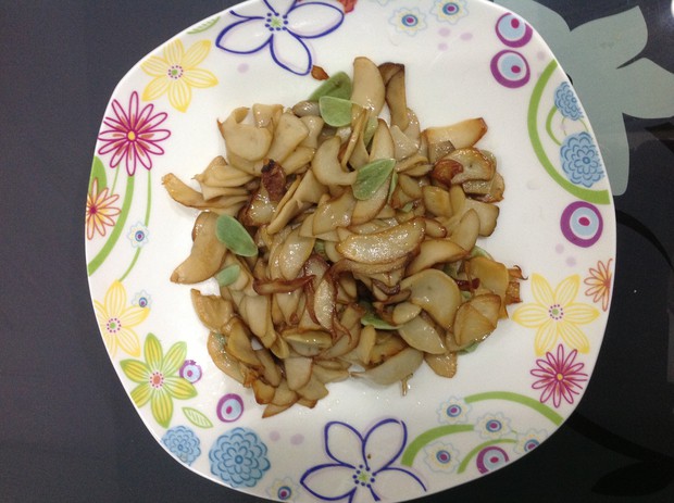 腊八蒜炒杏鲍菇的做法