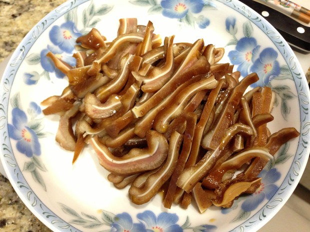 酱猪耳朵的做法