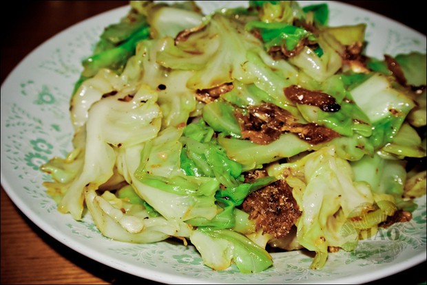 豆豉鲮鱼炒大头菜的做法