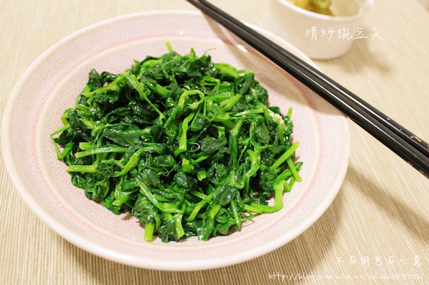 清炒豌豆尖的做法